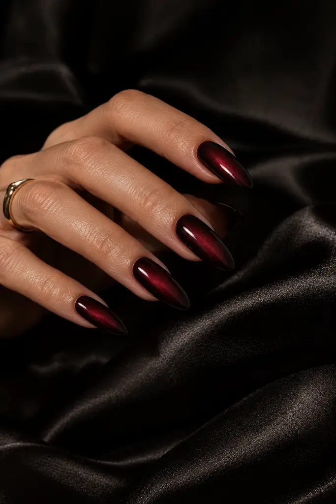 dark bungandry cat nail eye